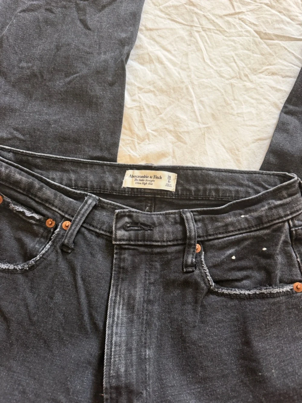 Abercrombie & Fitch Black Cropped Ankle Jeans - Picture 3 of 3